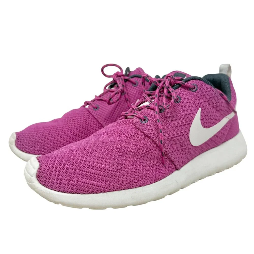Nike Rosherun Club Pink & Summit White Womens‎ Sneakers Size 9 Mesh Upper